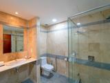 Bathroom Deluxe Family