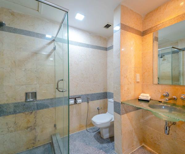 Bathroom Deluxe King