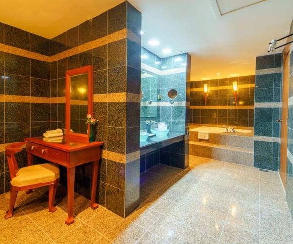 Presidential Suite